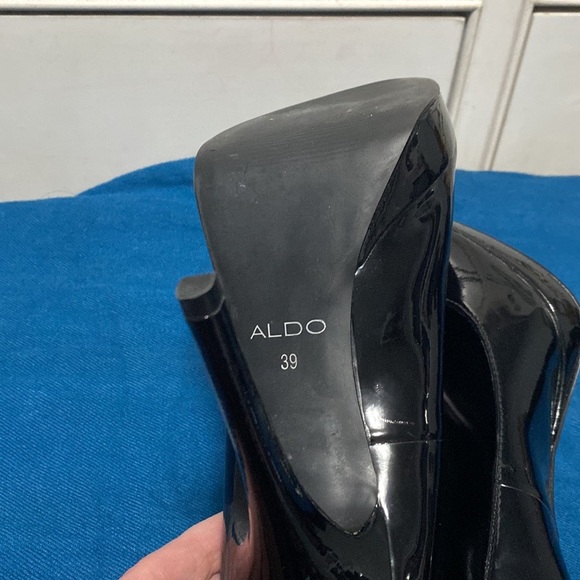 Aldo patent leather shoes 4.5 inch heels - Picture 3 of 5